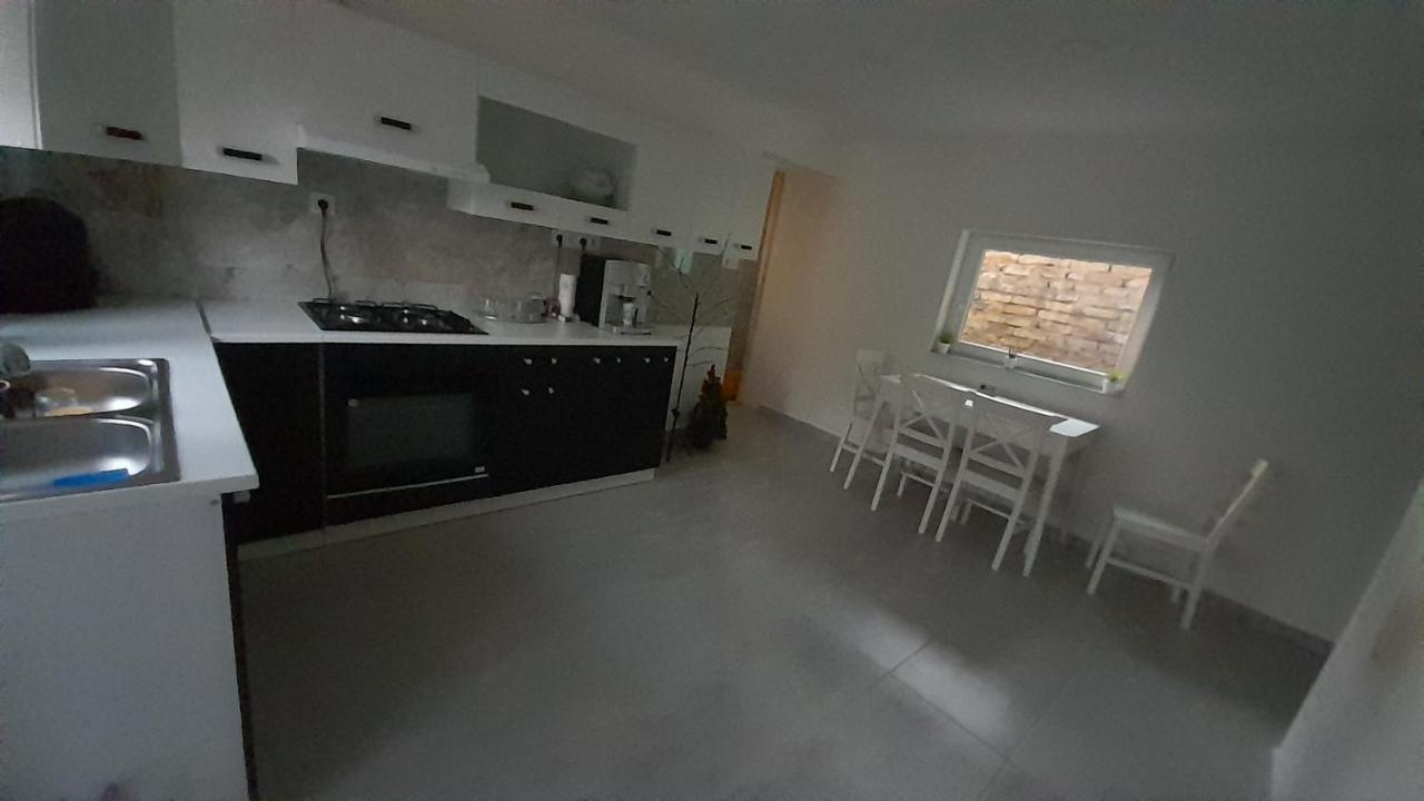 Horvath Apartman Keszthely Exterior photo